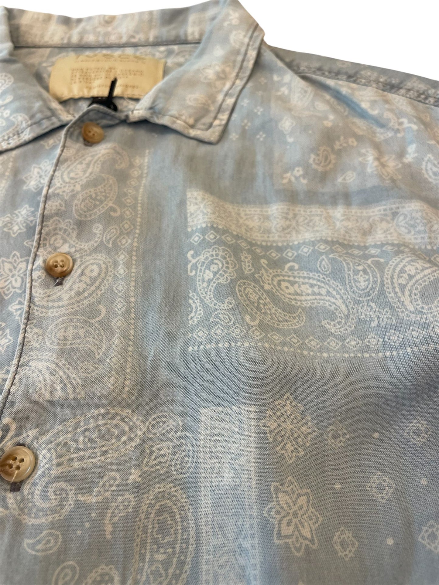 Camicia vestibilita morbida in tessuto morbido e confortevole – Bandana Print (denim viscosa)